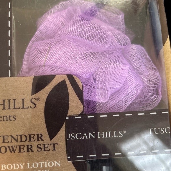Tuscan Hills Selected Scents French Lavender Spa Bath & Shower Set - Picture 3 of 10